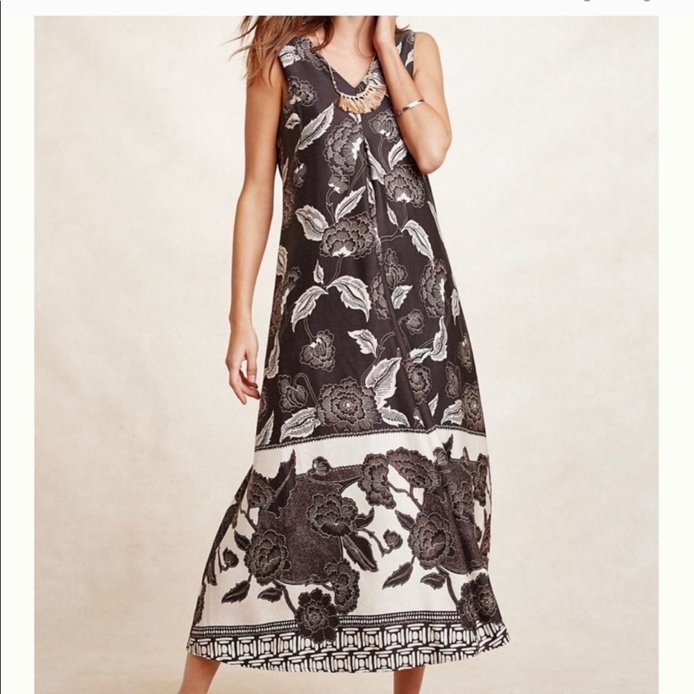 Sleeveless maxi dress